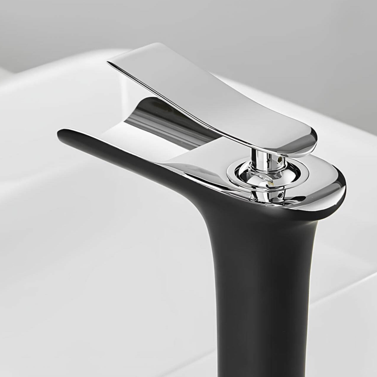 Robinet lavabo en laiton – mitigeur à bec cascade, design moderne
