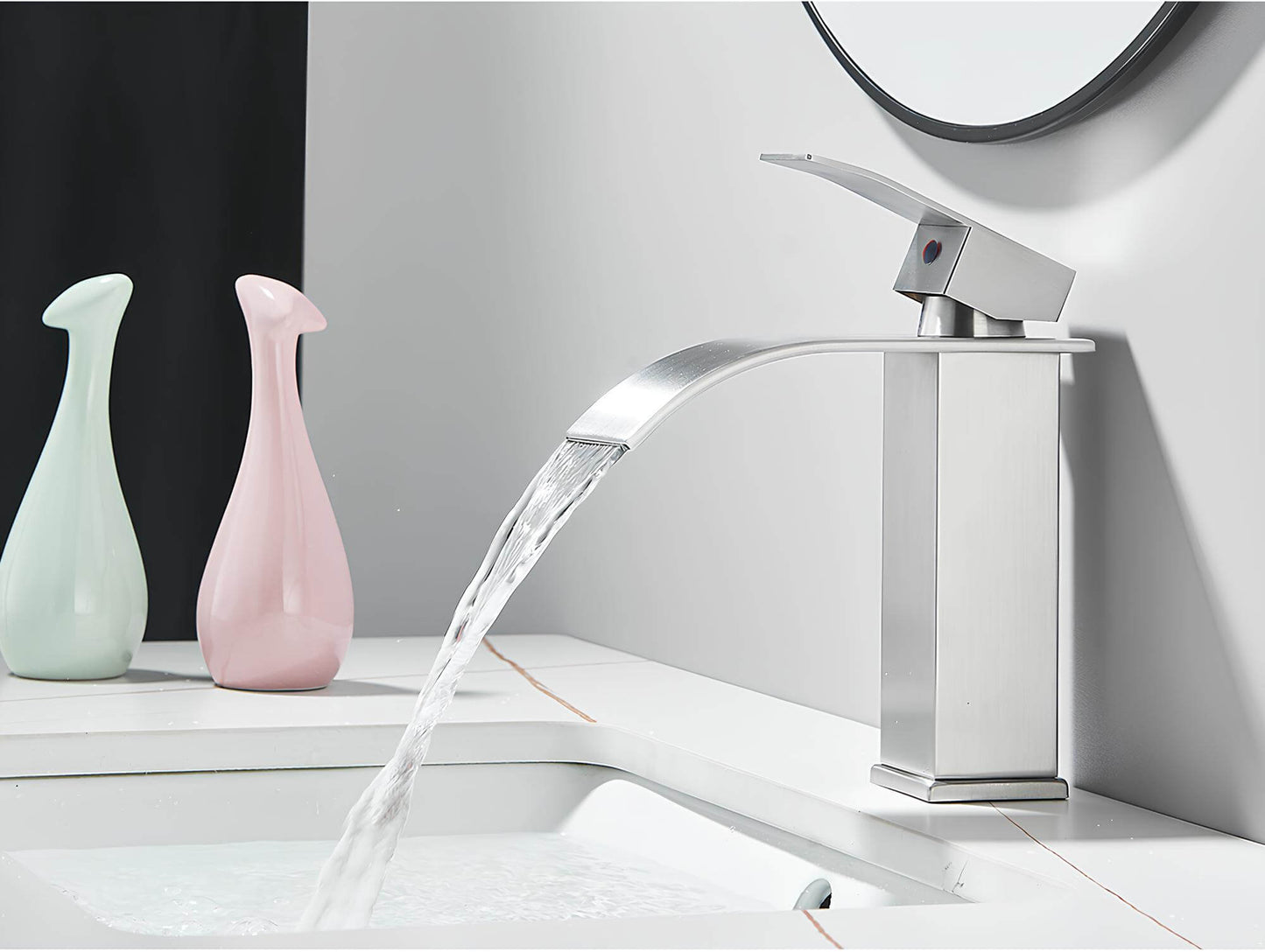 Robinet cascade lavabo - Style classique