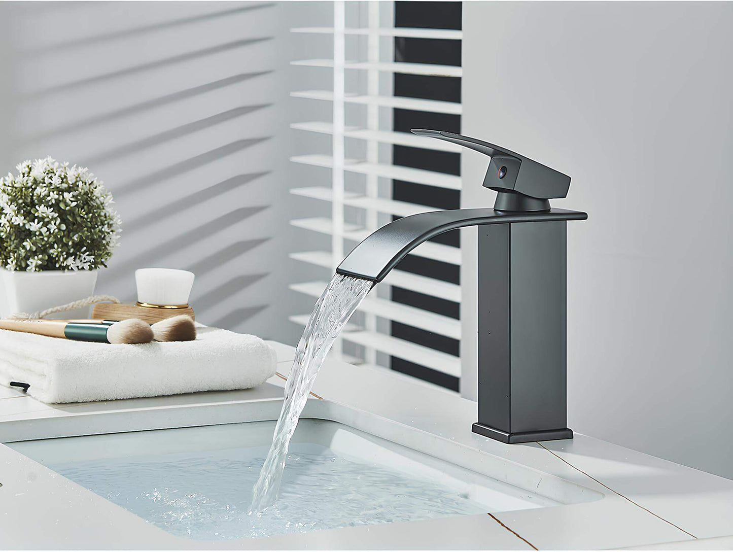 Robinet cascade lavabo - Style classique