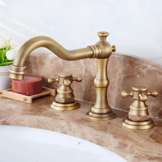 Robinet lavabo 3 trous style ancien