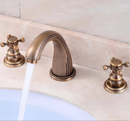 Robinet lavabo antique- 3 trous – Poignées croisées