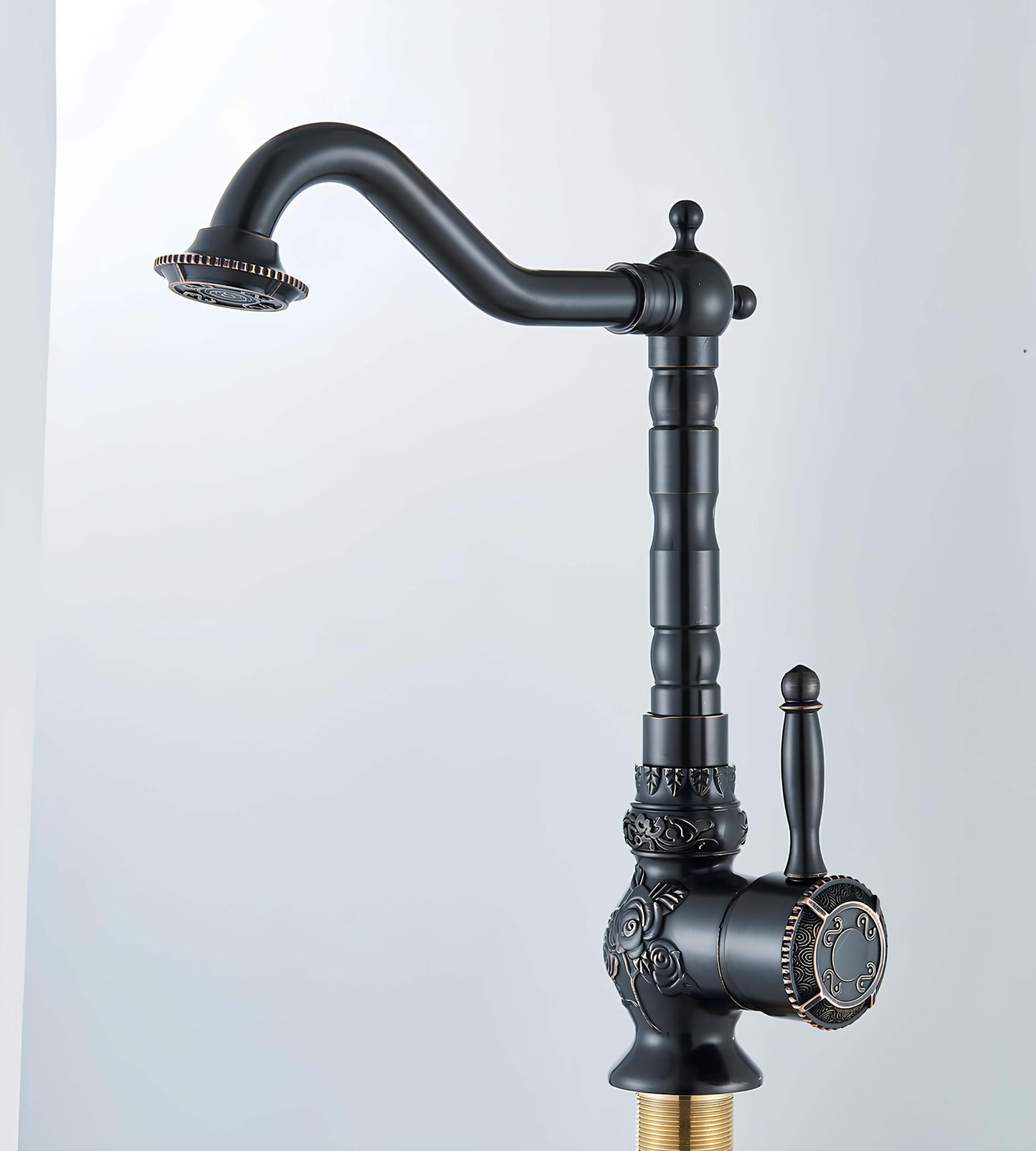 Robinet vasque antique sculpté
