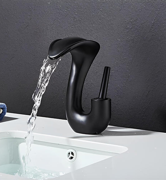 Robinet lavabo cascade compact – mitigeur design en laiton