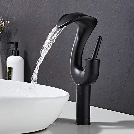 Robinet lavabo cascade grand format – mitigeur design en laiton