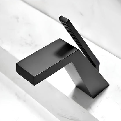 Robinet de lavabo design épuré