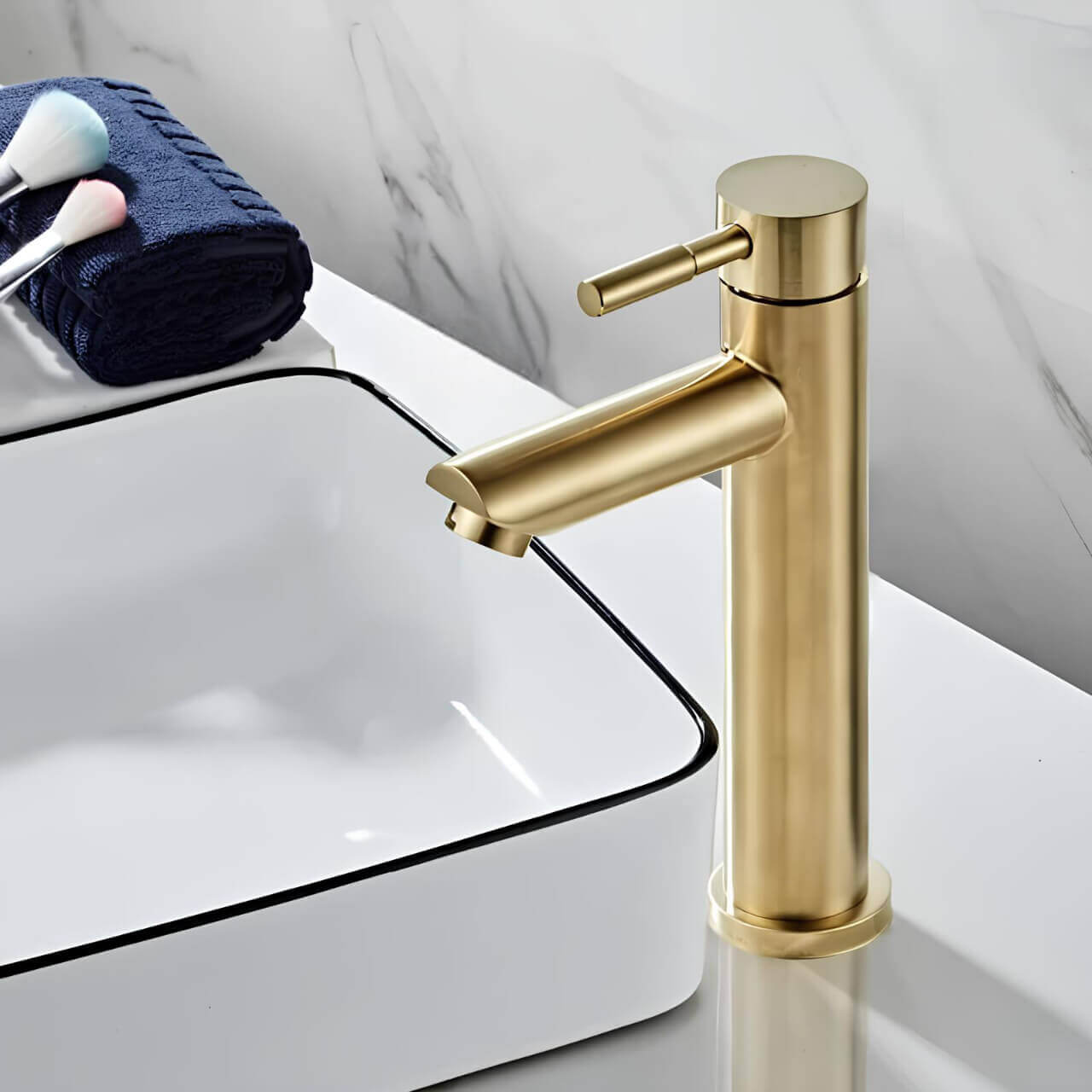 Robinet vasque doré contemporain