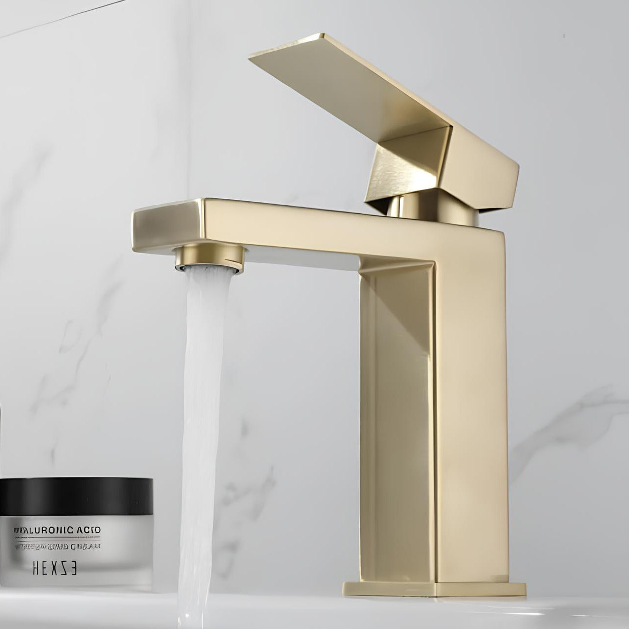 Robinet lavabo mitigeur en inox finition or brossé