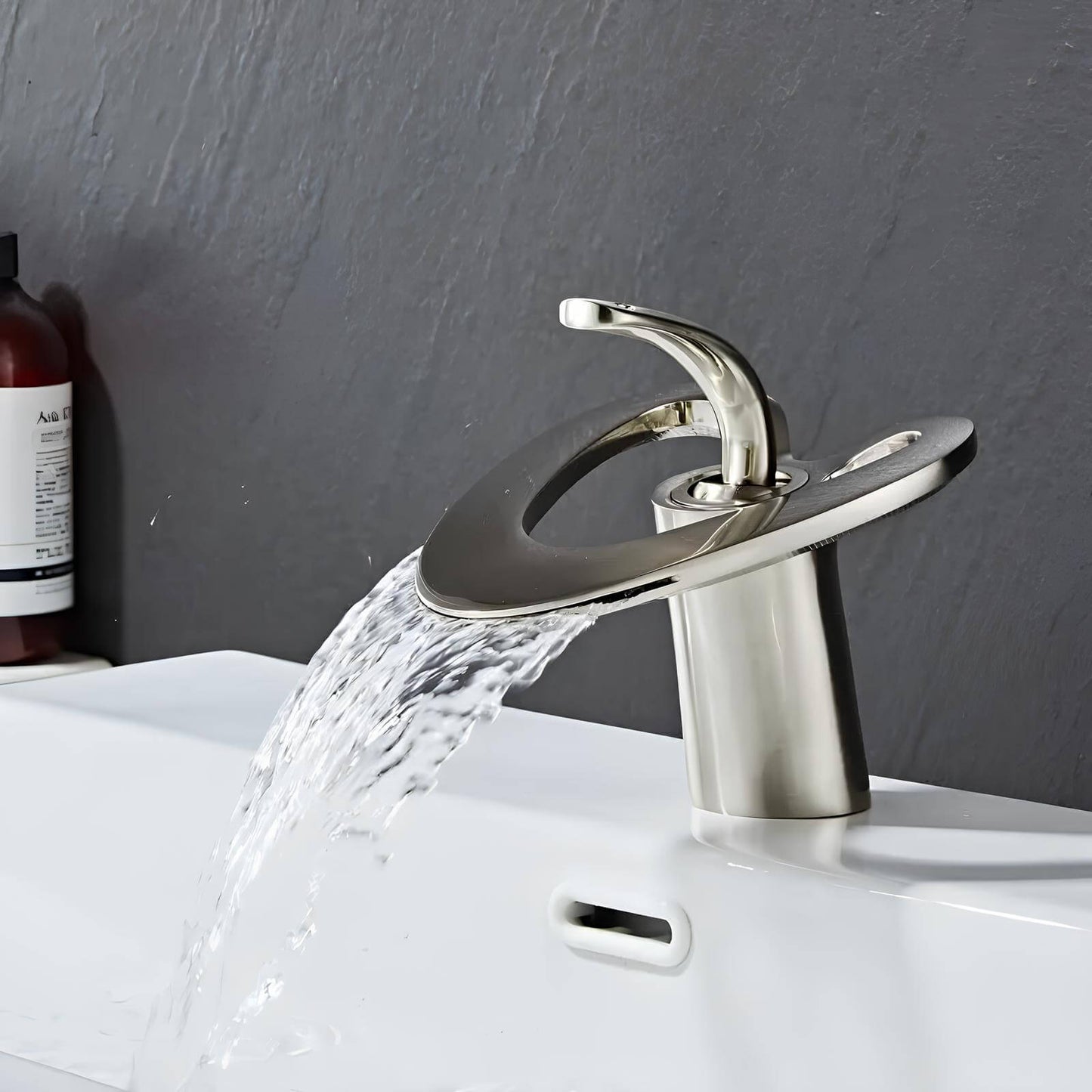 Robinet lavabo mitigeur en laiton – style contemporain silencieux