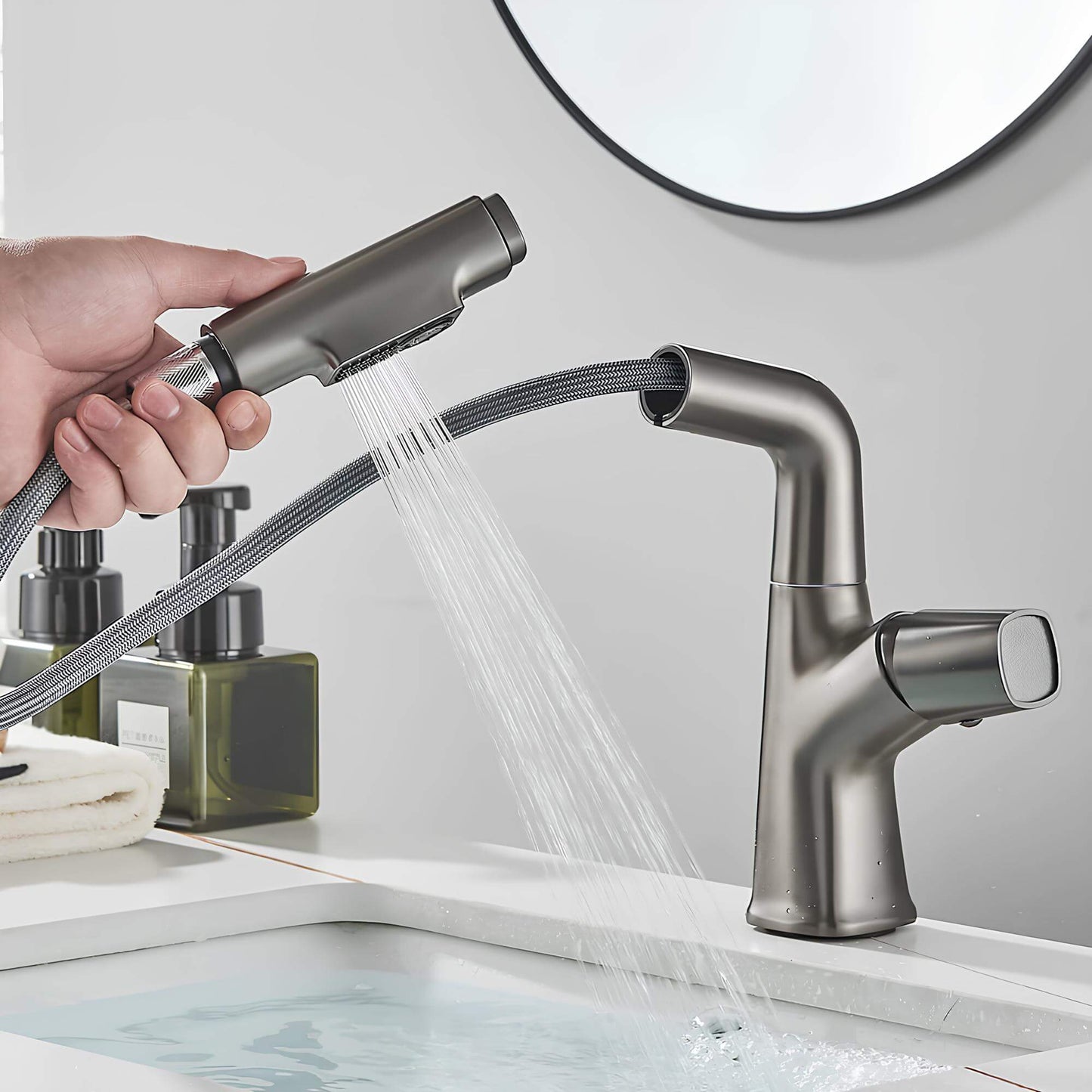 Robinet lavabo orientable avec douchette