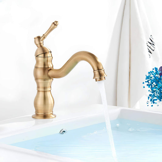 Robinet lavabo vintage en laiton