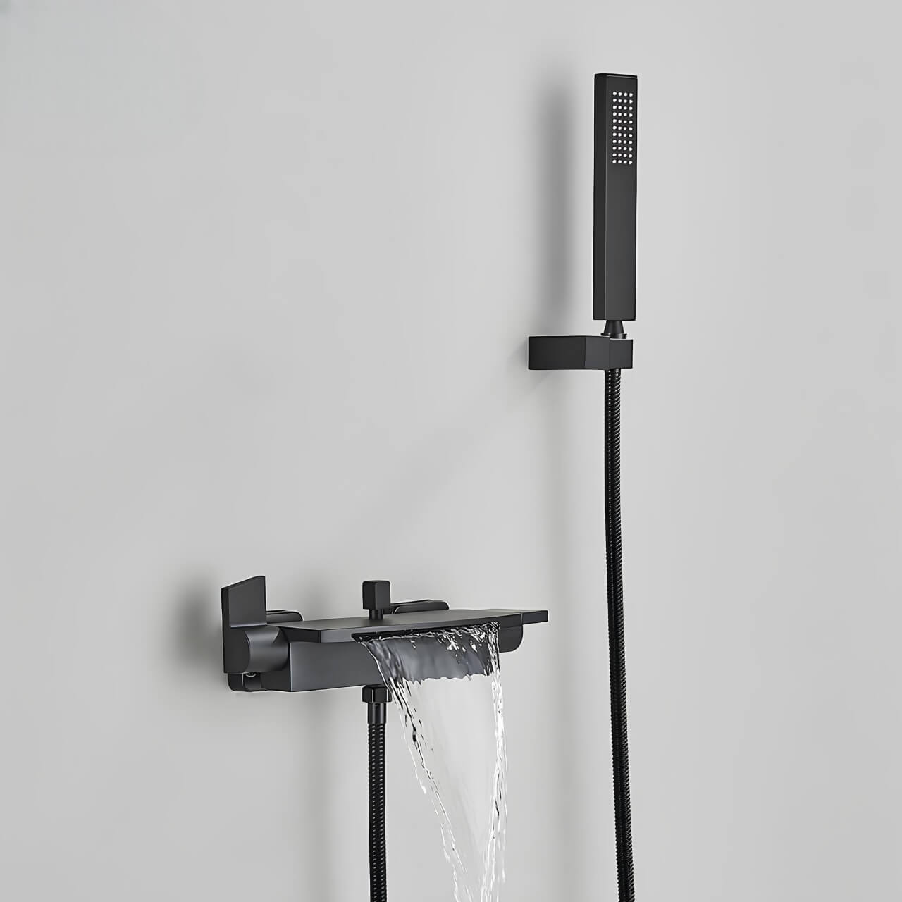 Robinet mitigeur baignoire mural –  Cascade & douchette